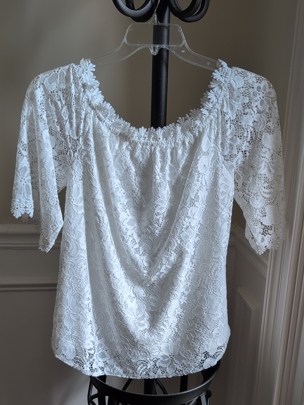 Miholl Women's White Lace On Or Off-Shoulder Top, Lined, Size L, Like New